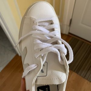NWOT VEJA SNEAKERS